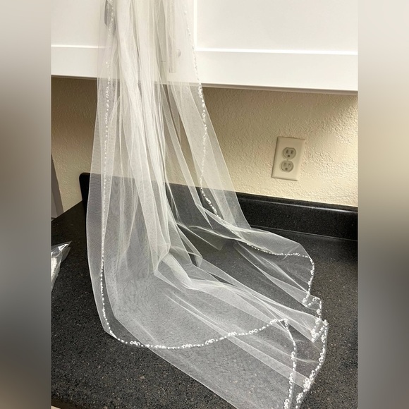 Wedding Dress NWT - Never Worn & Not Altered - Picture 11 of 13